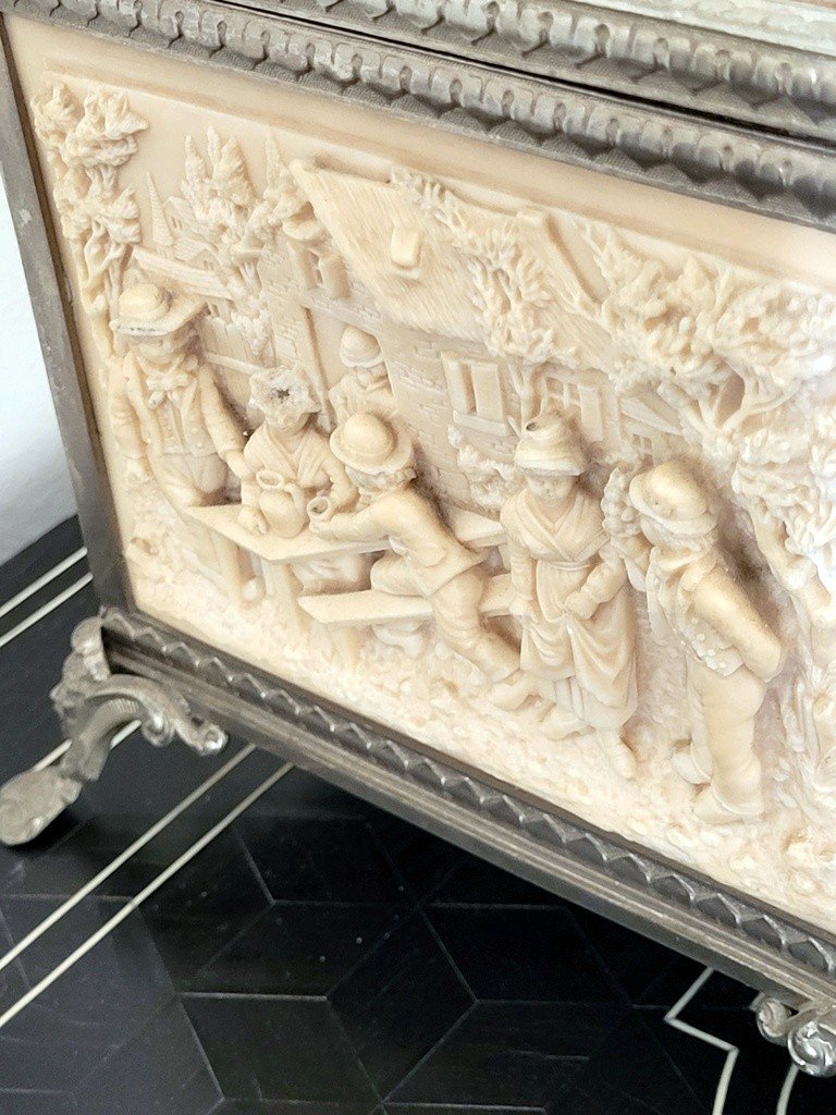 Important 19th Century Carved Jewelry Box - Signed C. L Friedrich Becker (1820-1900)-photo-3
