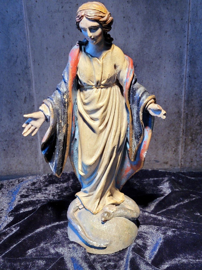  Statue &quot; Vierge au Serpent &quot; en Bois sculpt&eacute; polychrome - Ecole italienne du XVIIIe Si&egrave;cle