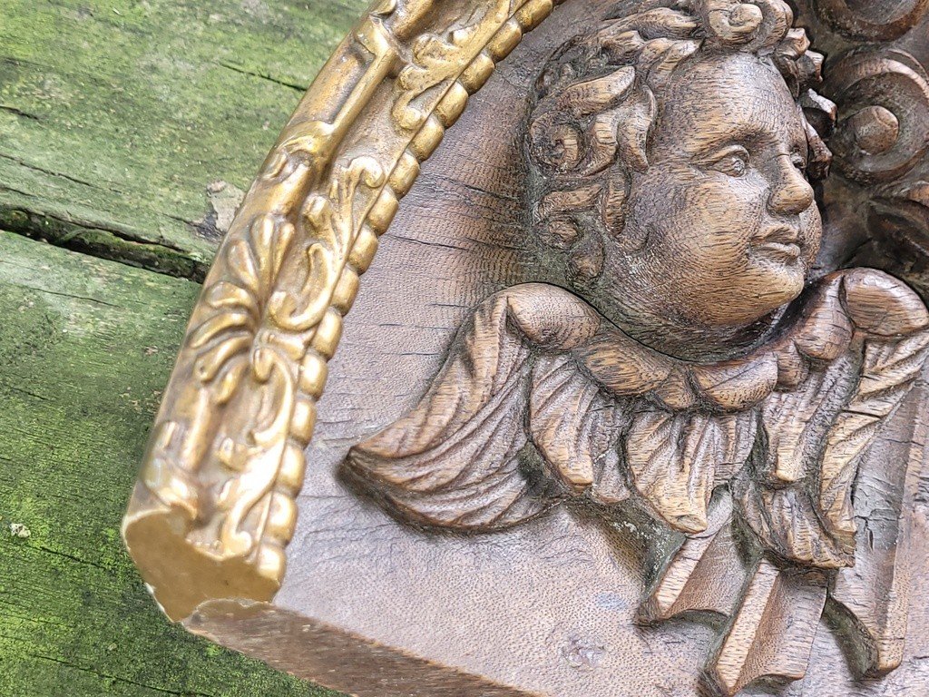 Fronton de Retable  &quot; Angelots &quot;  en bois sculpt&eacute;  datant du  XVIIIe Si&egrave;cle -photo-1