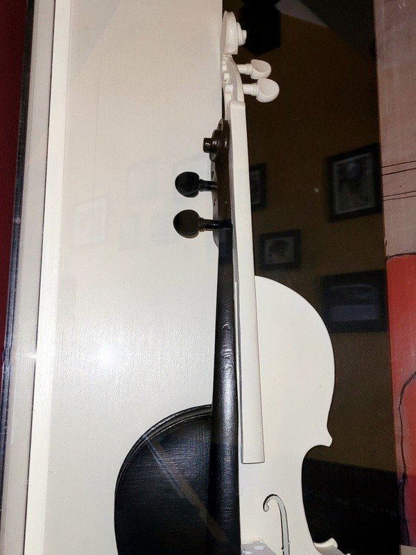  ARMAN Sculpture &quot; Violon Noir et Blanc &quot; dans sa vitrine - Pi&egrave;ce unique 1/1 - 1972 .-photo-3