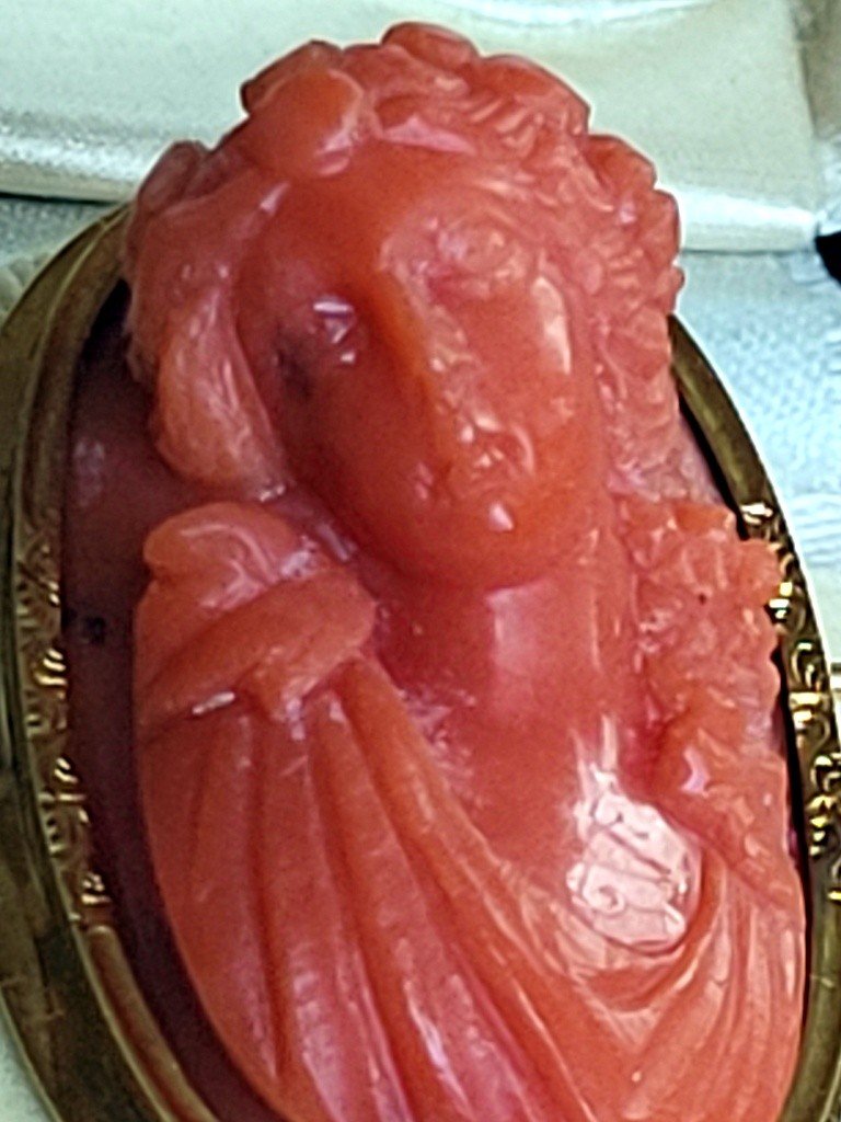  Cam&eacute;e en Corail Rouge mont&eacute; sur une Broche en OR Jaune - Poin&ccedil;on T&ecirc;te de Cheval (1830) -photo-2