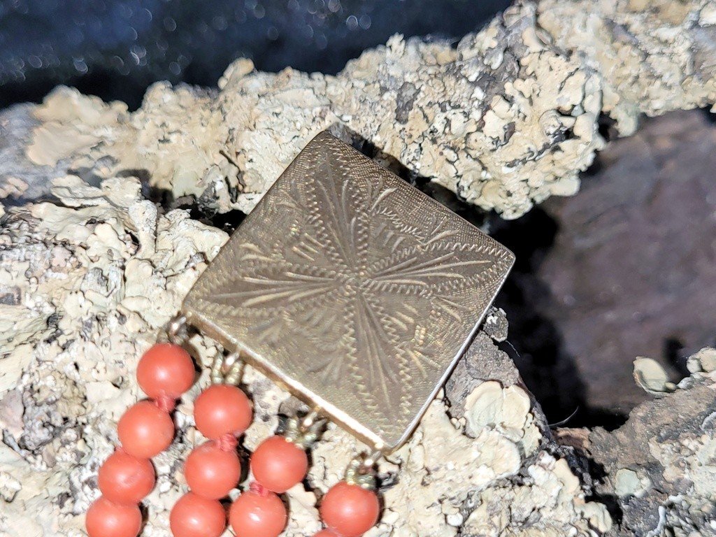  4-row Coral Pearl Bracelet With Gold Guilloche Clasp Dating From The 19th Century -photo-5