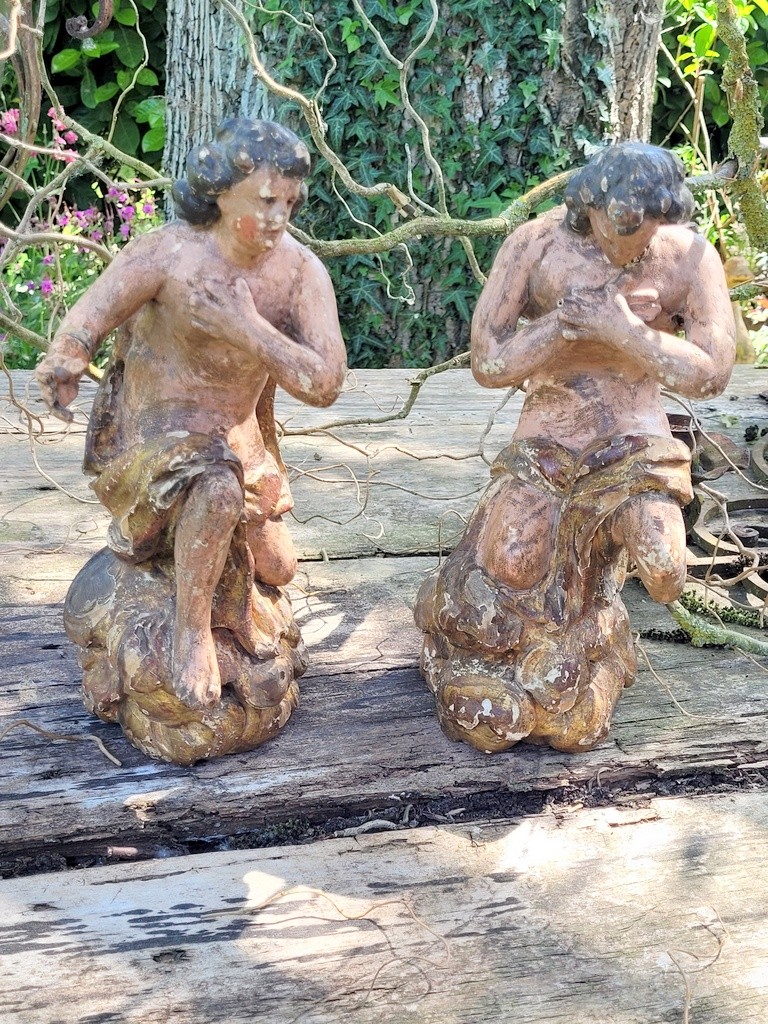   Pair Of Angels In Gilded And Polychrome Carved Wood. Period: Late 17th - Early 18th Century.