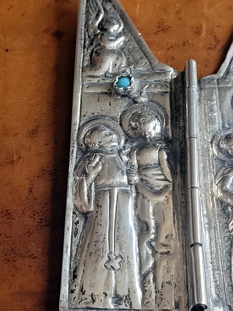  Bénitier Triptyque en Argent massif à décor de la Vierge Marie et l'enfant Jésus . -photo-3