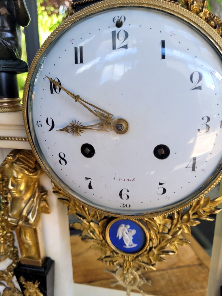 Portico Clock In Bronze And White Carrara Marble - Louis XVI Period -photo-2