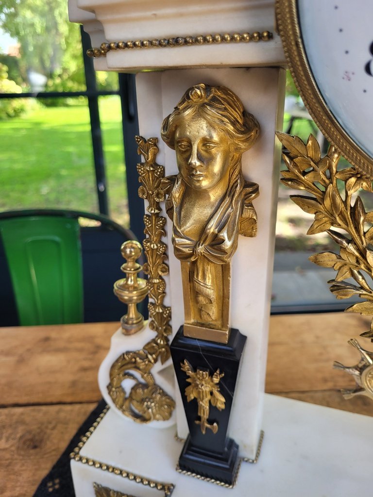 Portico Clock In Bronze And White Carrara Marble - Louis XVI Period -photo-3