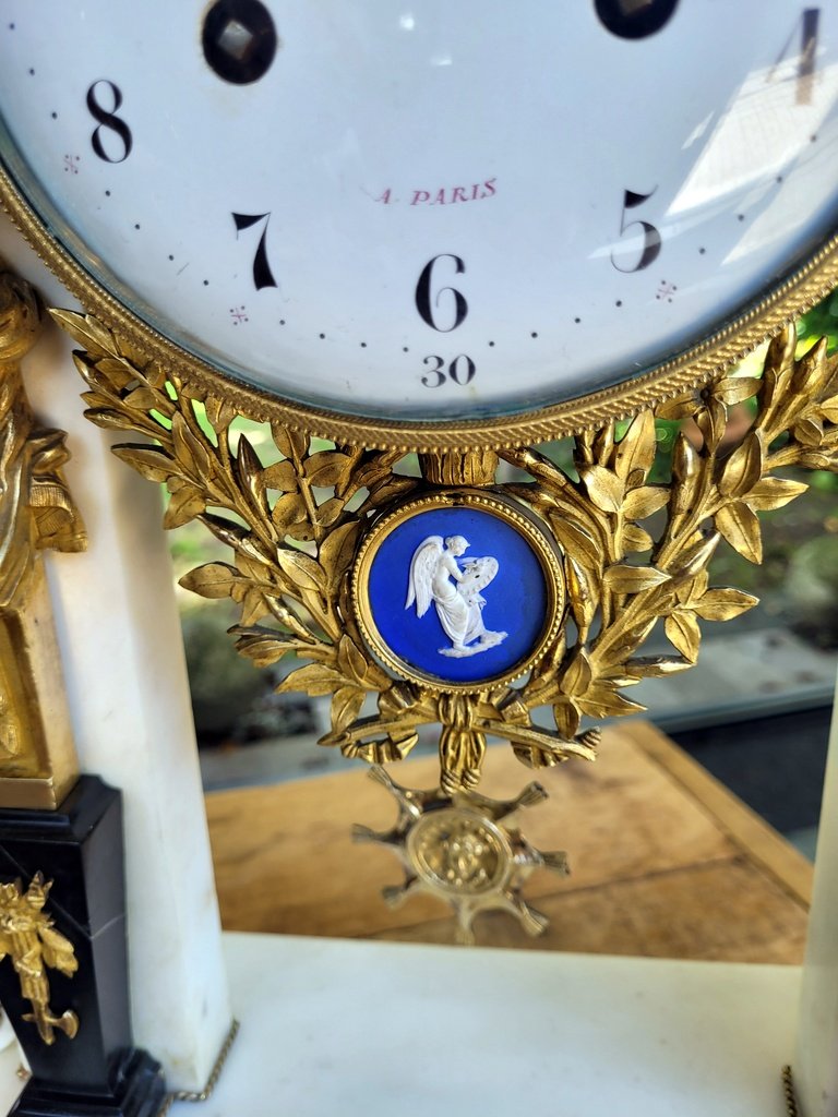 Portico Clock In Bronze And White Carrara Marble - Louis XVI Period -photo-4