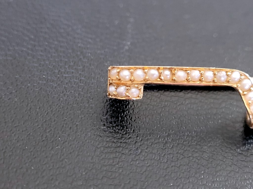 Small Gold & Pearl Brooch -photo-2
