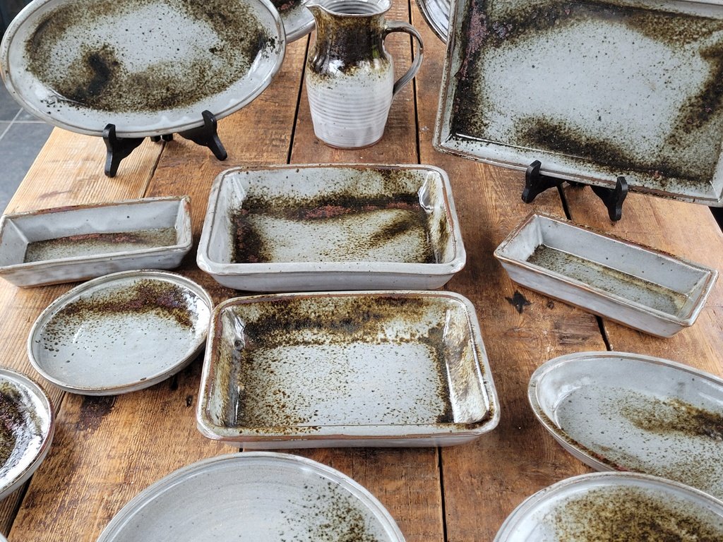  Service en Grès de 43 Pièces  Signé  "ACTH  "Thierry Chantal Robert "  Années 70 -photo-2