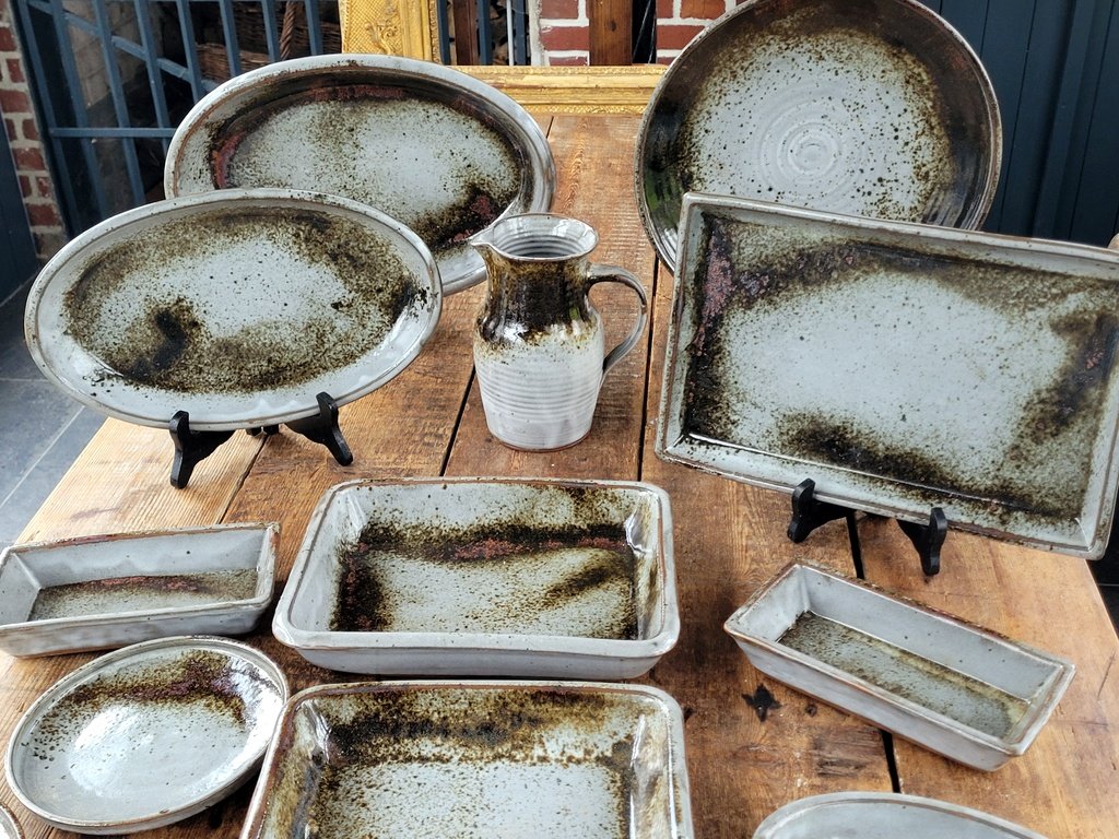  Service en Grès de 43 Pièces  Signé  "ACTH  "Thierry Chantal Robert "  Années 70 -photo-3