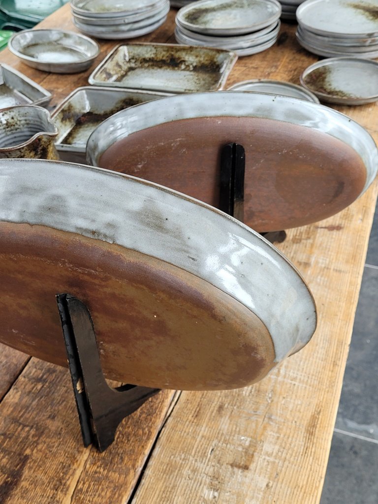  Service en Grès de 43 Pièces  Signé  "ACTH  "Thierry Chantal Robert "  Années 70 -photo-5