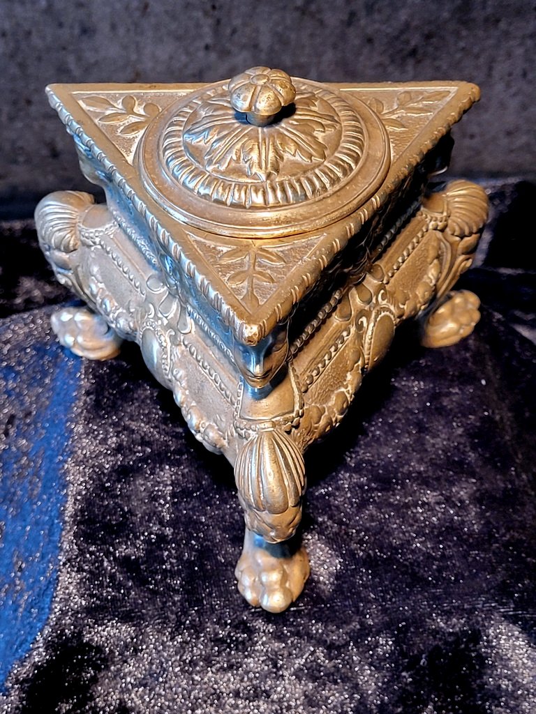 Encrier en Bronze dor&eacute; de Forme triangulaire  - XIXe Si&egrave;cle -photo-2