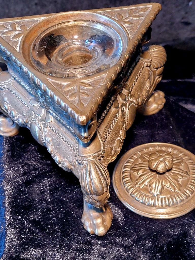 Encrier en Bronze dor&eacute; de Forme triangulaire  - XIXe Si&egrave;cle -photo-2