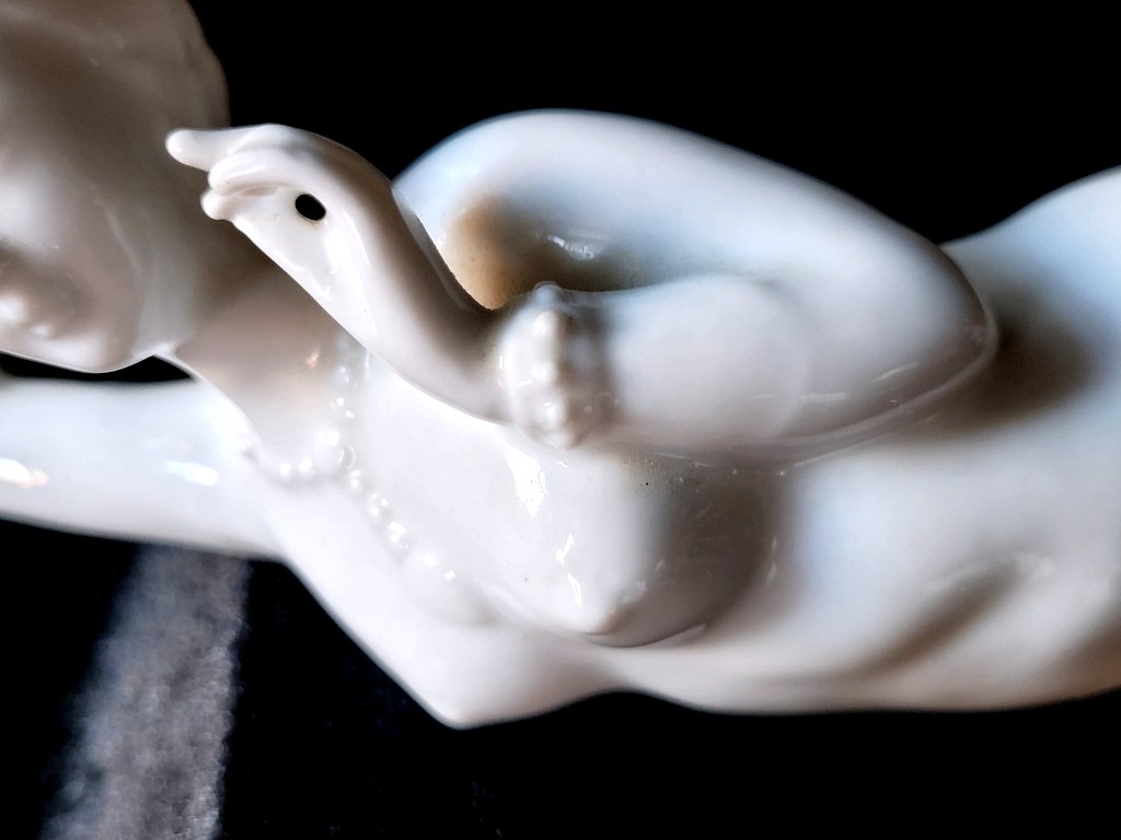 White Chinese Porcelain Figurine Of A -photo-4