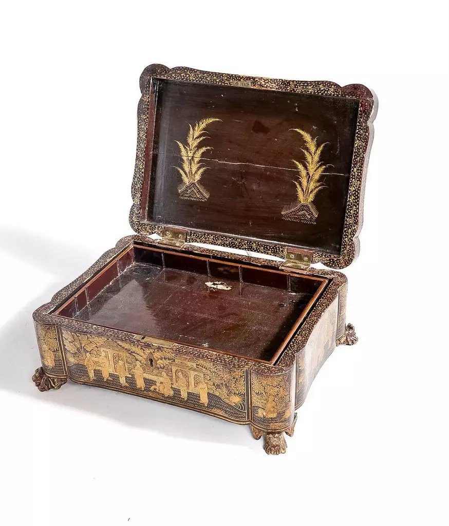Boîte à Ouvrages en bois Laqué noir - Décors dorés - Chine Canton du XIXe Siècle-photo-7