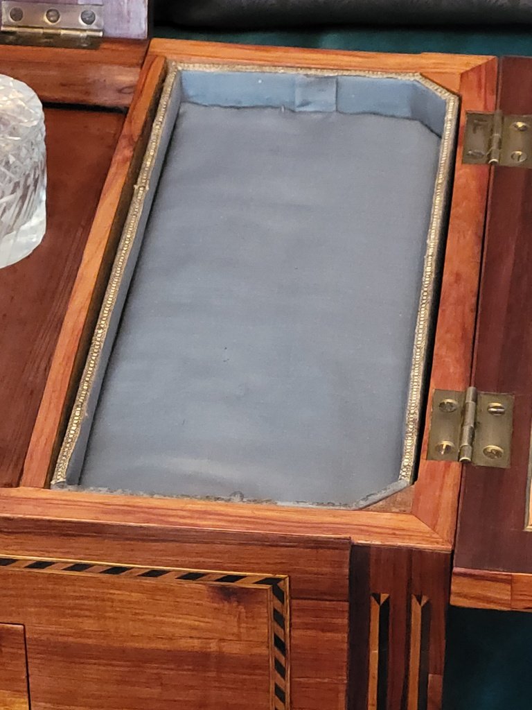 " Coiffeuse de Lit "  en Placage de bois de rose d'Epoque Louis XVI - XVIIIe Siècle-photo-3