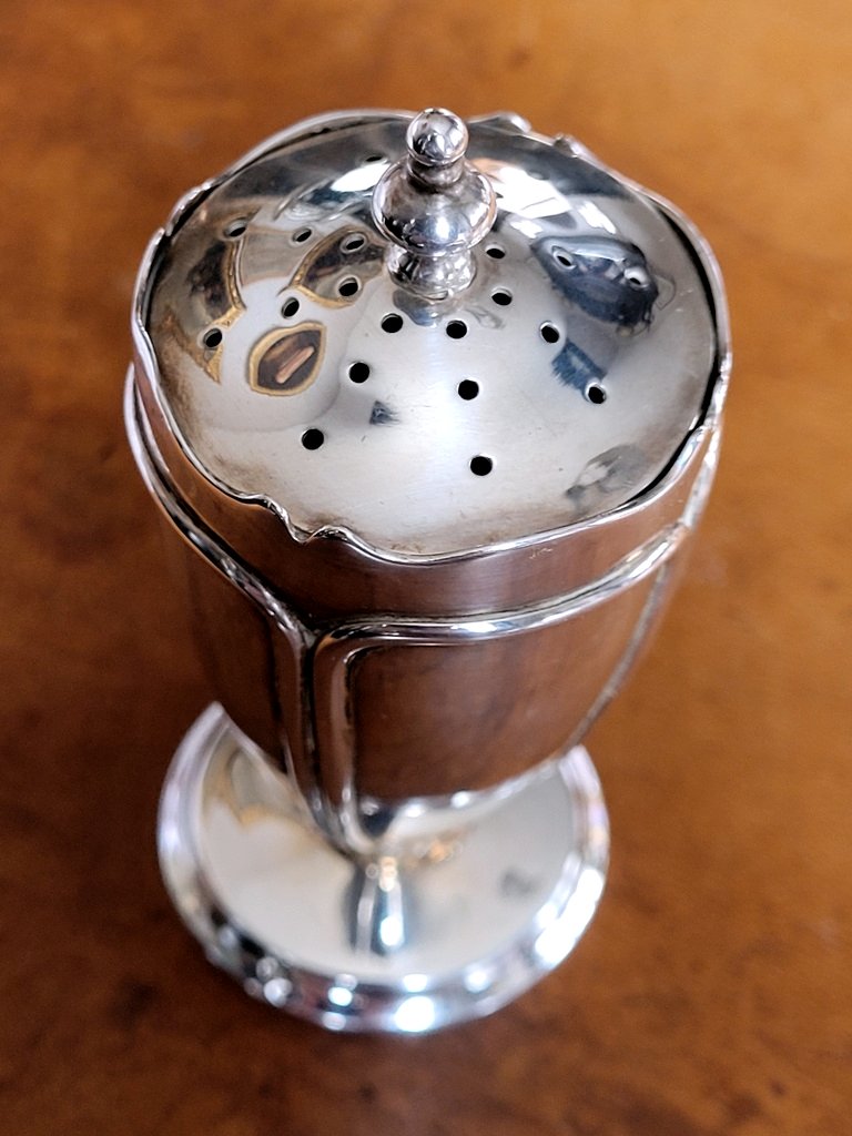 Sali&egrave;re en Argent Massif de la Maison Mappin &amp; Webb  .-photo-1