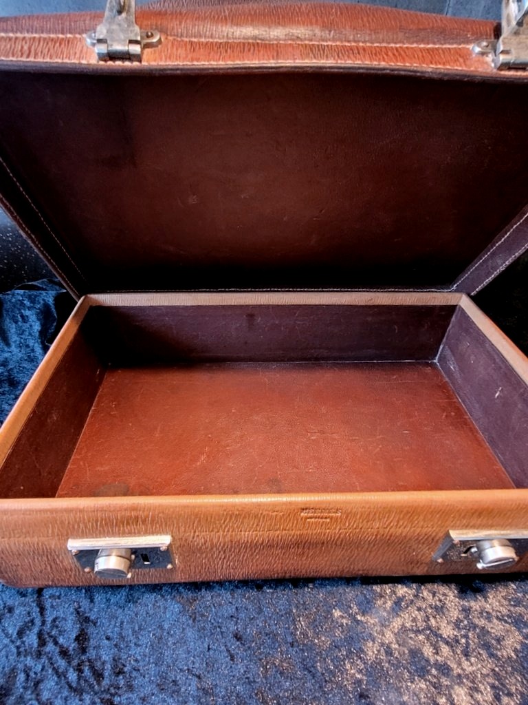 Hermès - Suitcase, Saddler-stitched Leather Bag, 1920 -photo-1