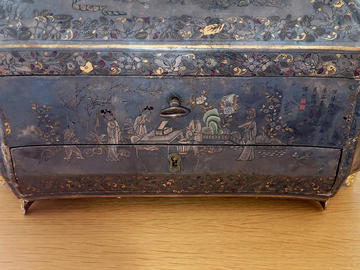 Important Polylobed Sewing Box In Painted Chinese Lacquer - First Half Of The 19th Century -photo-4