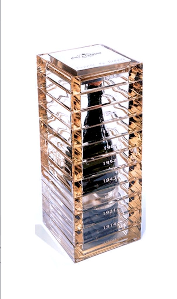 Sculpture publicitaire en Cristal de Baccarat  " L'Esprit du Siècle -M﻿oet & Chandon "