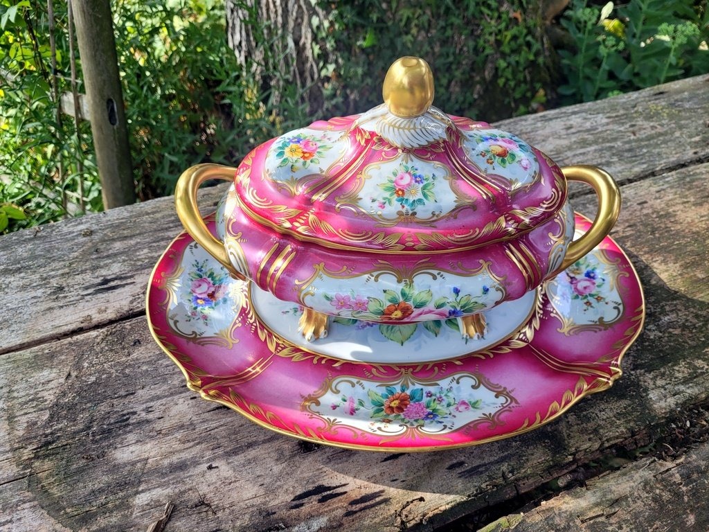 Porcelaine de Limoges " Légumier et son dormant " peint à la main -  XIXe Siècle