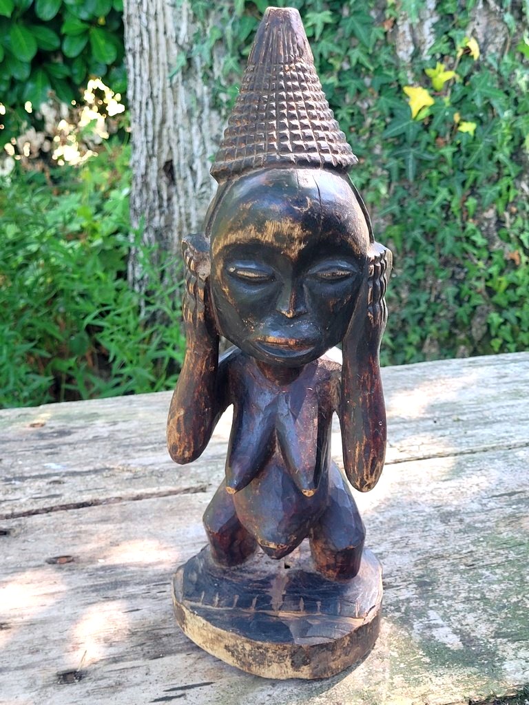 Sculpture en bois représentant la fertilité ou la maternité d'Afrique centrale   Kongo ou Kuyu