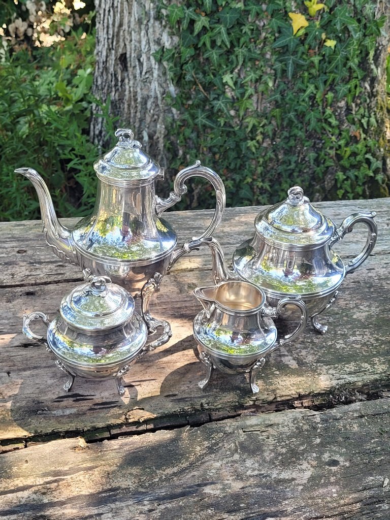 Empire-style Coffee And Tea Set In Silver-plated Metal