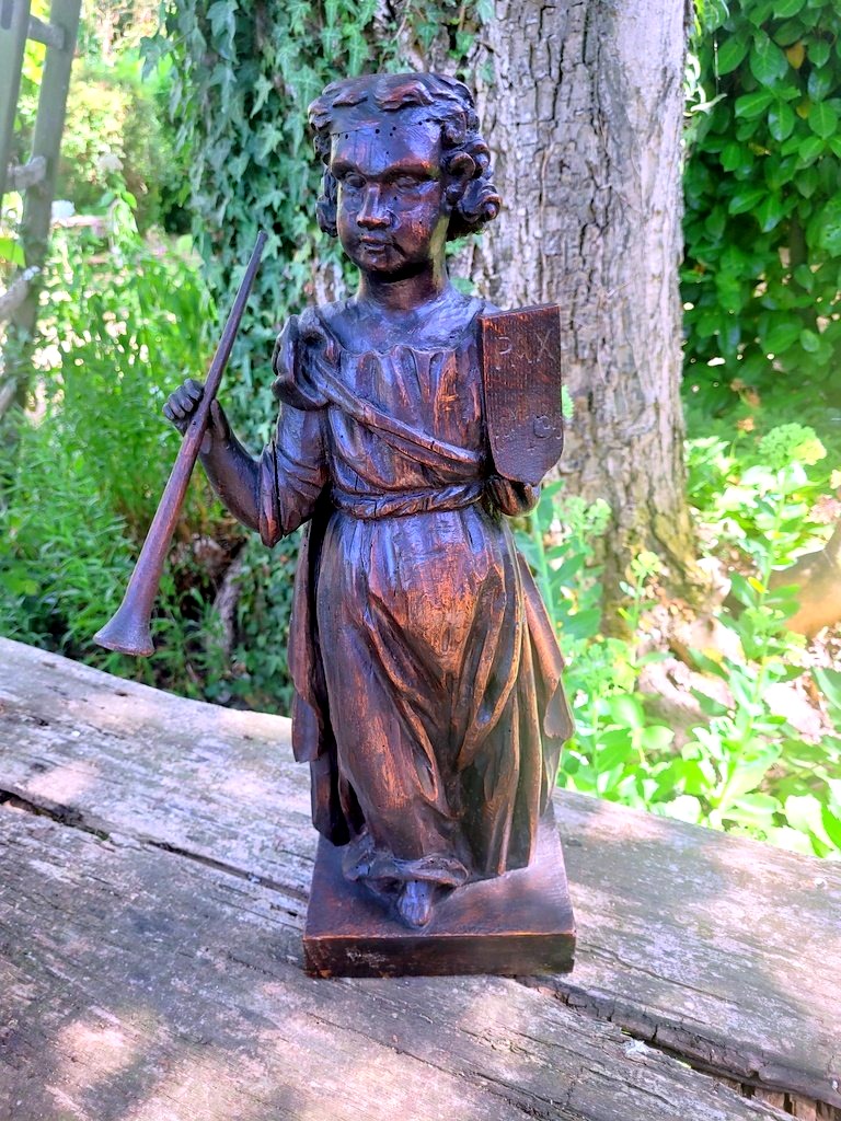"announcing Angel" Large 17th-century Wooden Sculpture 