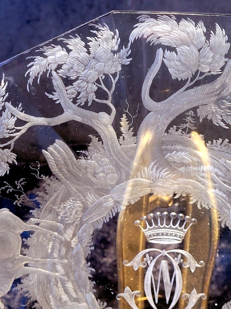 Pair Of Wheel-cut Crystal Plates With A “couronne Comtale” Design — Early 19th Century-photo-4