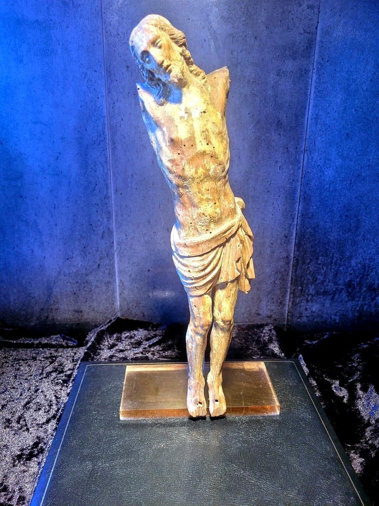 Carved Wooden Figure Of The Body Of Christ From The 16th–18th Centuries-photo-2