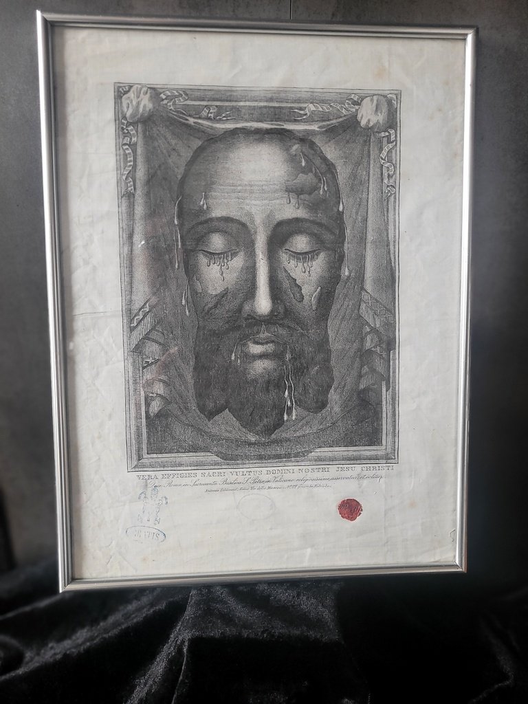 "the Holy Face Of Jesus Christ"  Authentic 19th-century Framed Fabric Print 