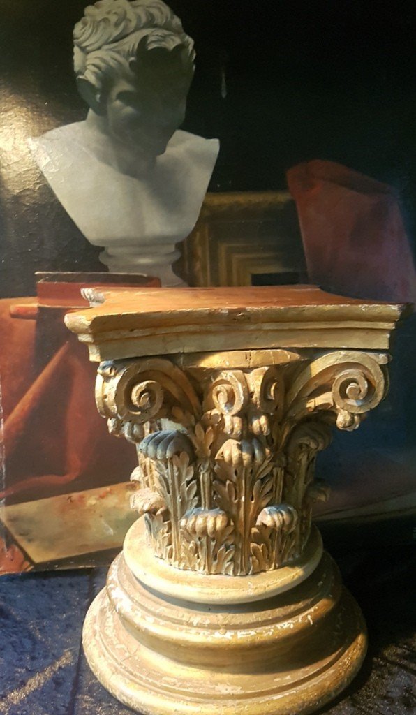 &quot; Imposant Chapiteau Corinthien &quot; en bois sculpt&eacute; dor&eacute; - XVIIIe Si&egrave;cle