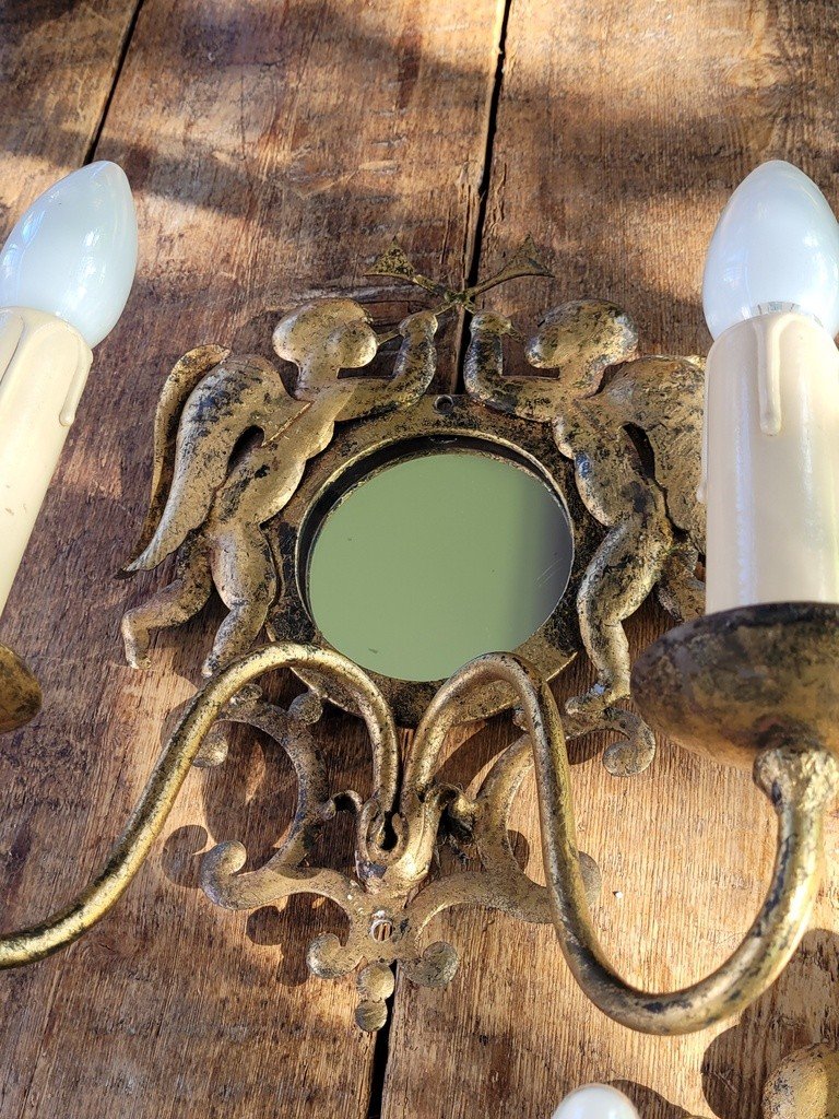 Paire d&#039;Appliques en Miroir avec Angelots &agrave; La Trompette en Fer Dor&eacute; .-photo-4