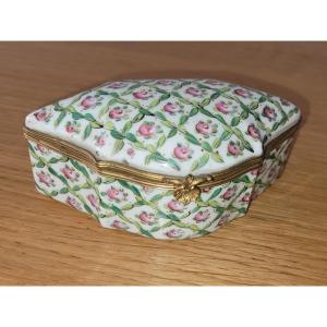 Tabatière en Porcelaine de Sèvres - XVIIIe Siècle 