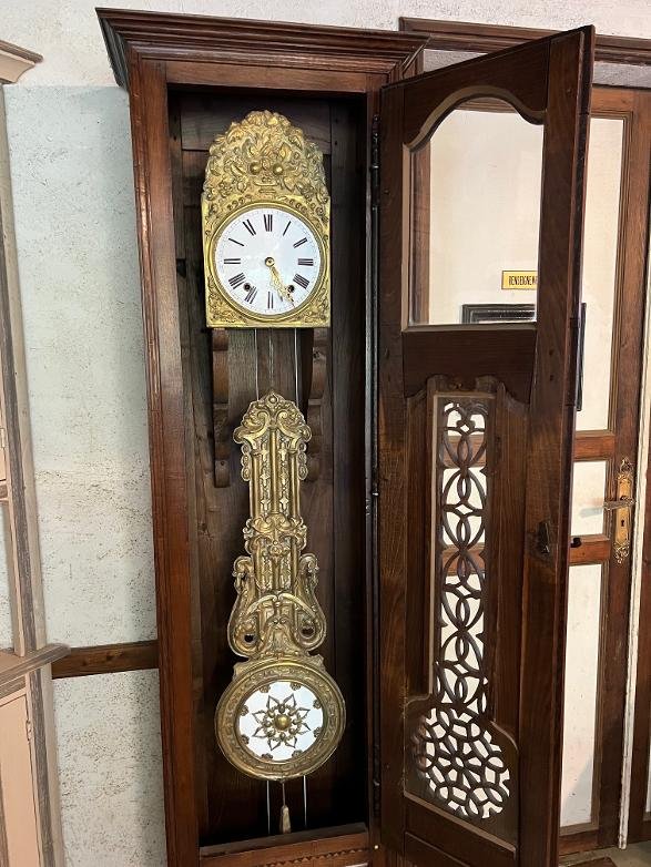Chestnut Carved Clock With Large Pendulum-photo-4