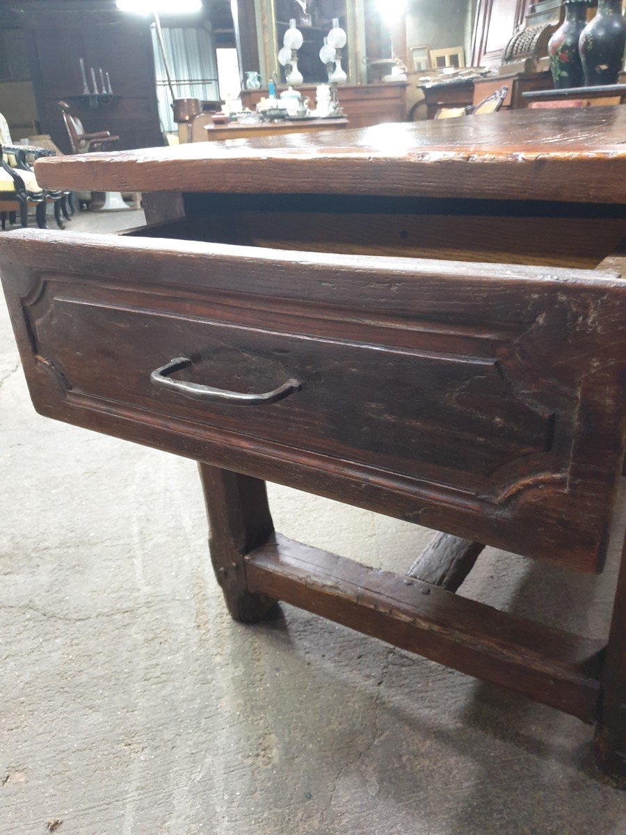 18th Century Oak Farm Table-photo-8