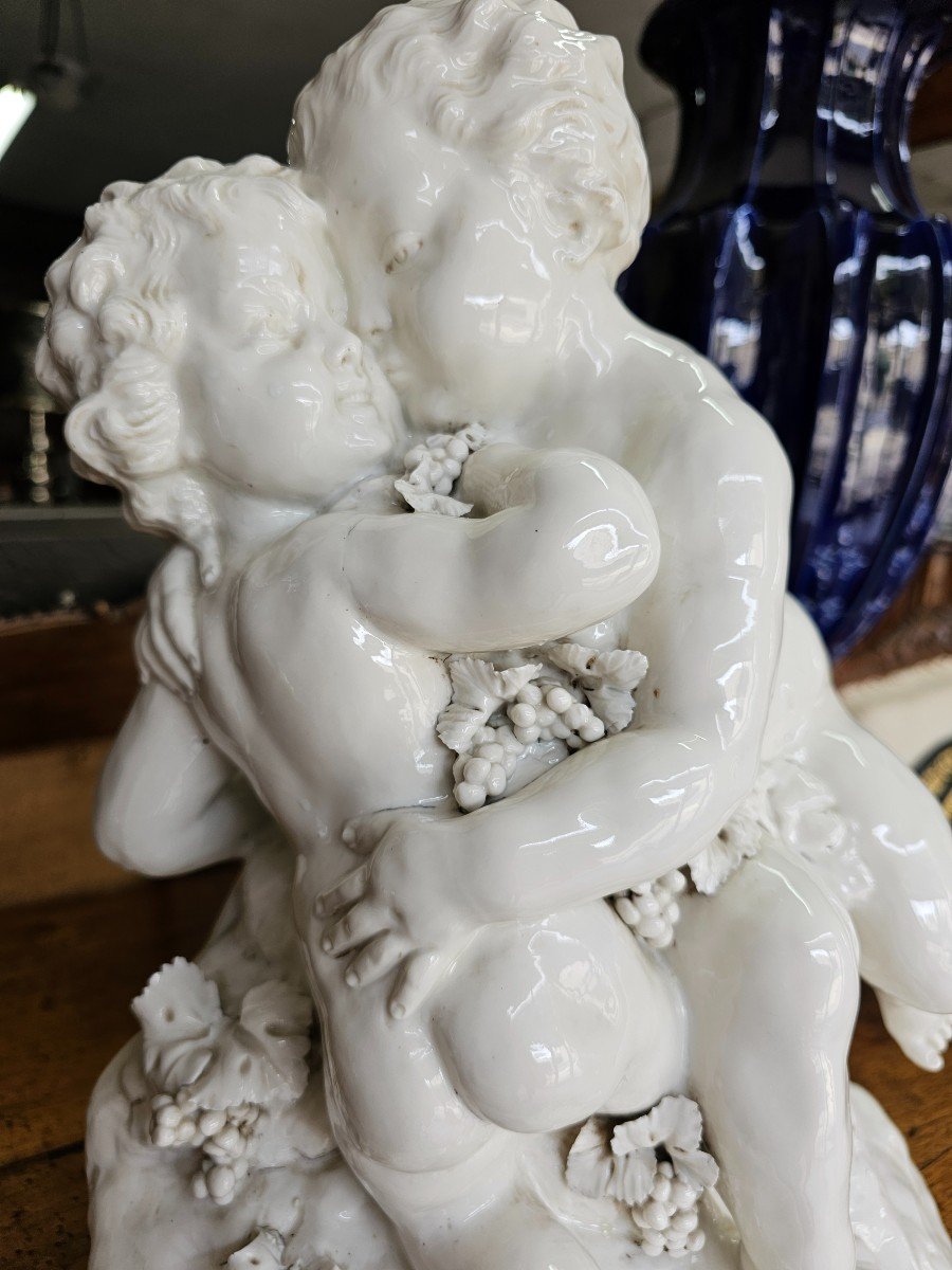 Joseph d'Aste (1881-1945), Manufacture De Capo Di Monte "the Kiss" In White Porcelain -photo-2