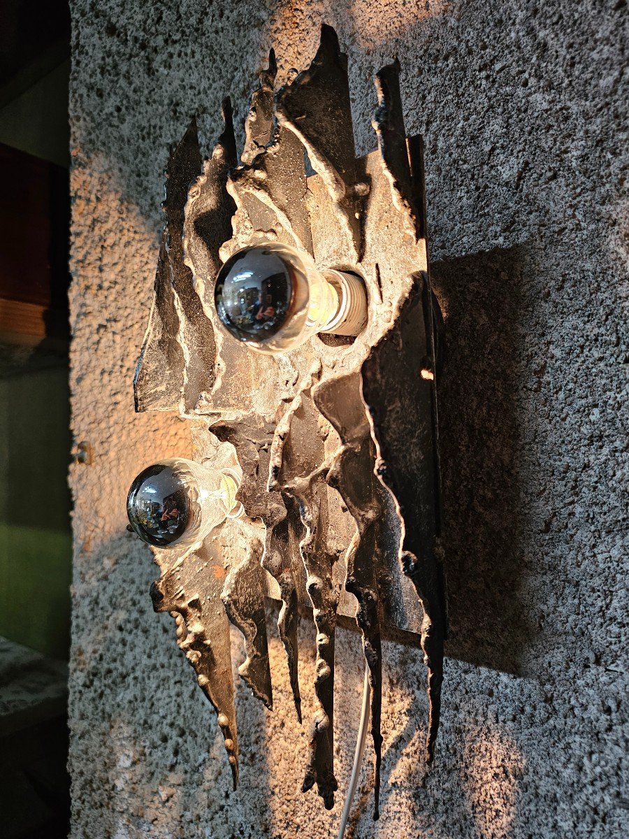 Brutalist Metal Wall Lamp -photo-2