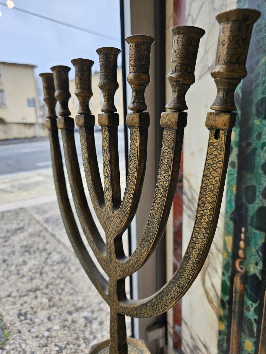 Menorah Ou Chandelier Juif à 7 Bras ,  Sur Pied . Bronze -photo-3