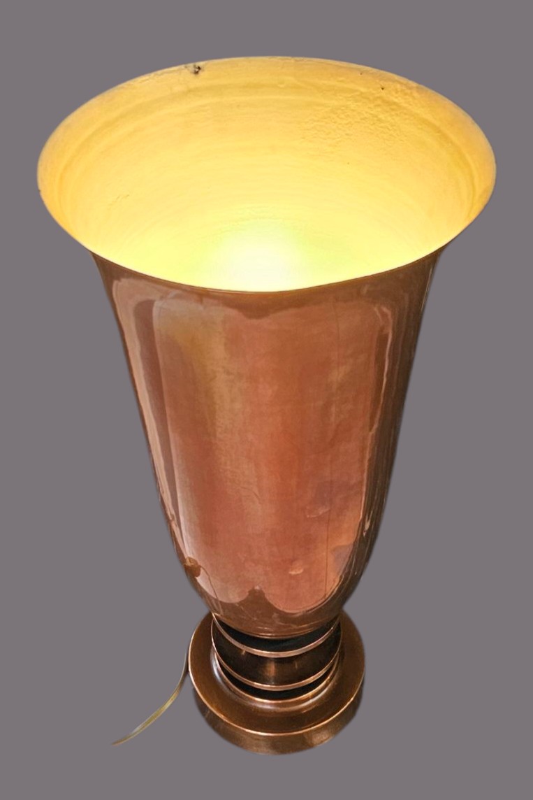 Lampe de bureau Art Déco en forme de tulipe en cuivre  France années 1930