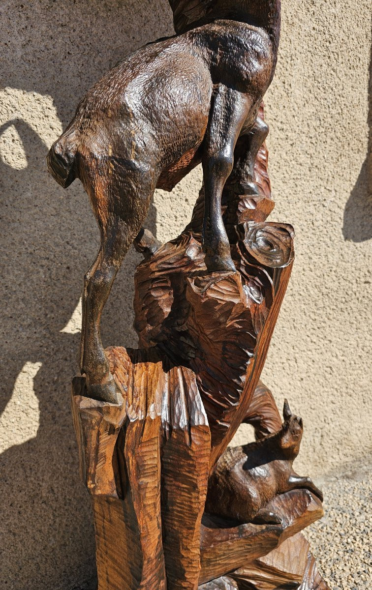 Vide poches forêt noire à décor d'un chamois et son petit -photo-2