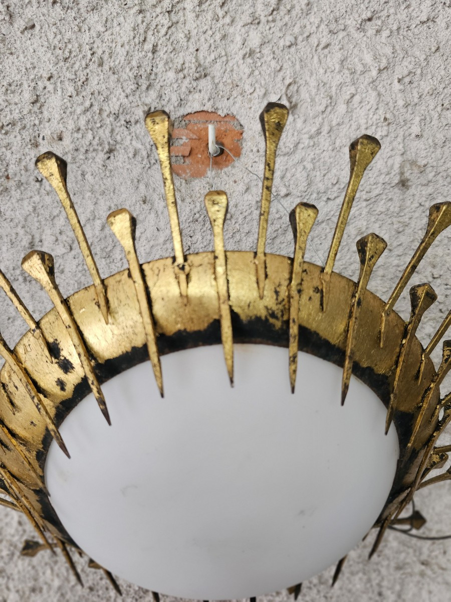Brutalist Ceiling Light With Radiating Nail Decoration -photo-1