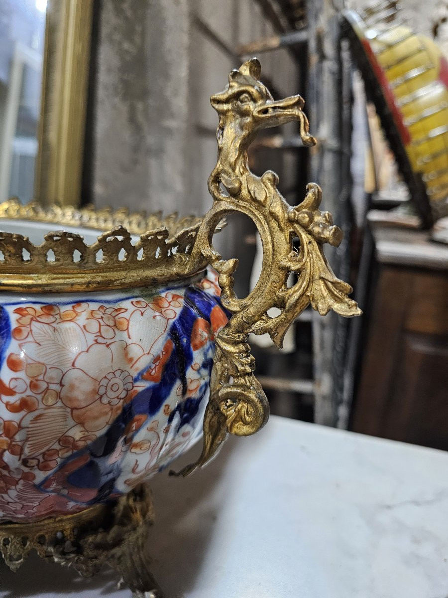 Jardinière godronnée en porcelaine Imari,  monture en bronze -photo-3