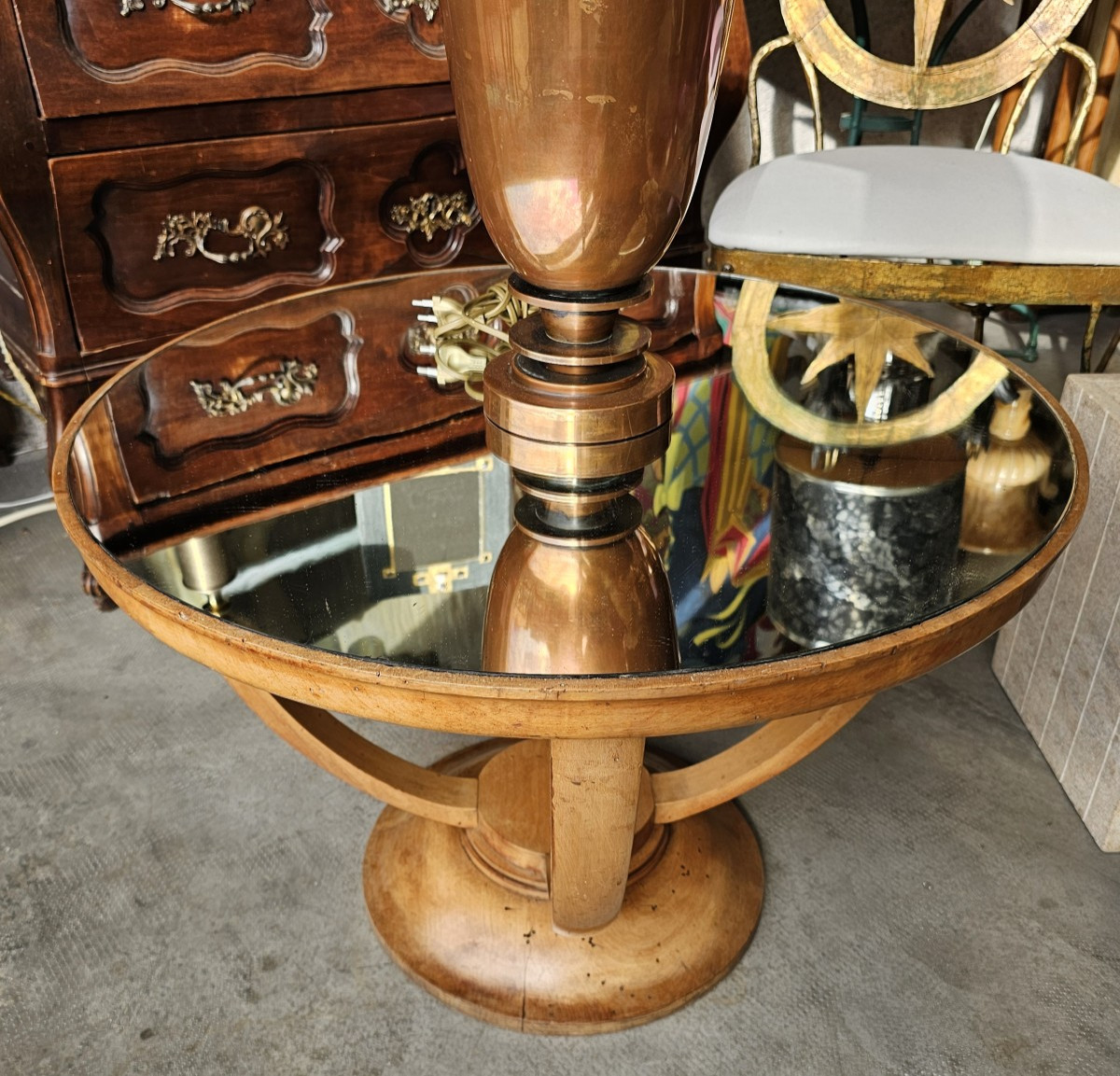 Table basse de style art déco plateau miroir 