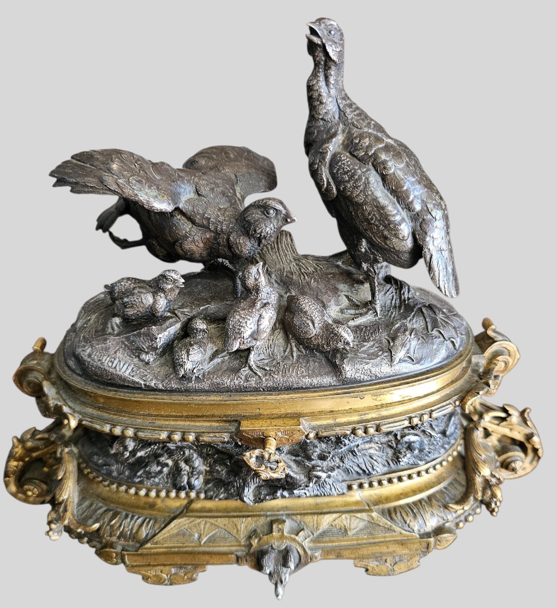 Coffret à bijoux en bronze dorée et argentée signde Jules Moignez