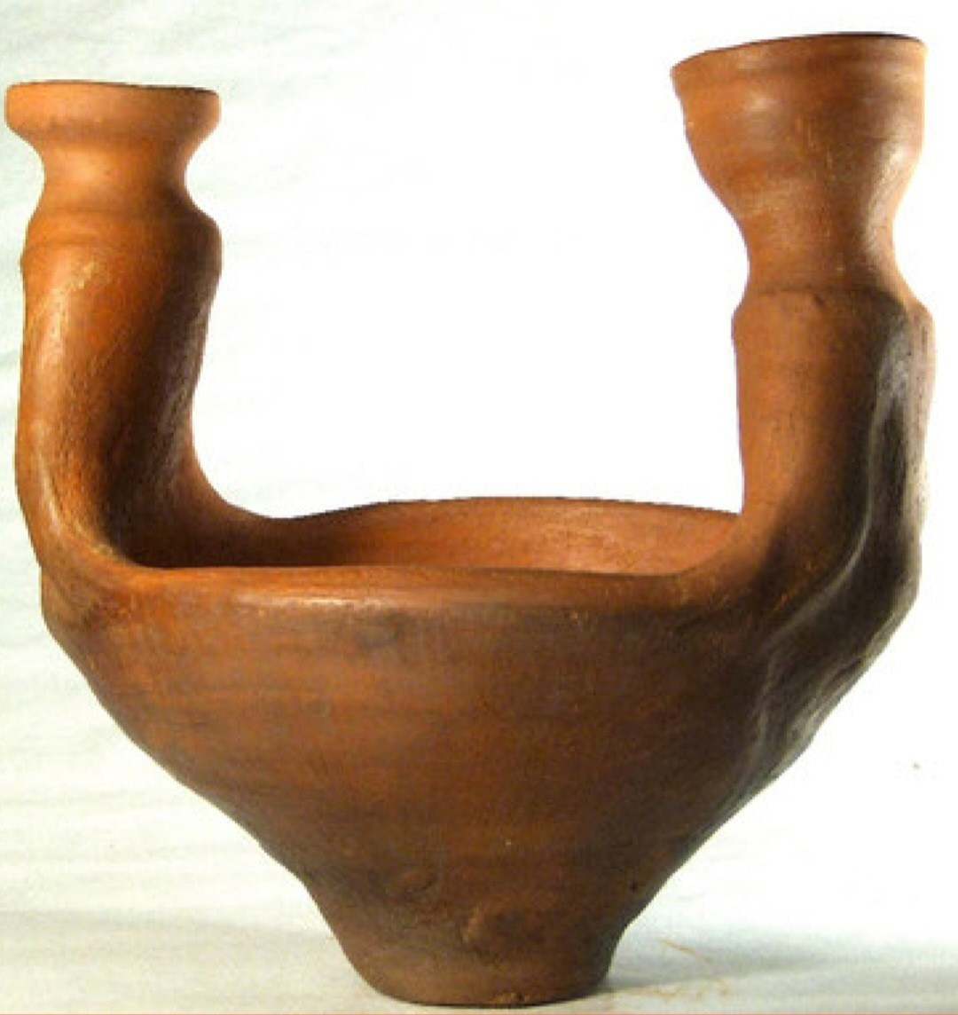 Vase en terre cuite décoré signé Jean PAULET