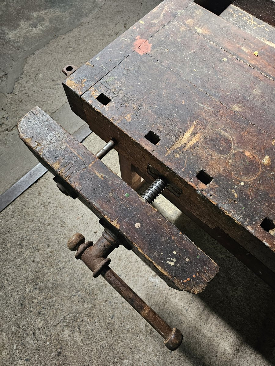 Carpenter's Workbench With 2 Vices-photo-3
