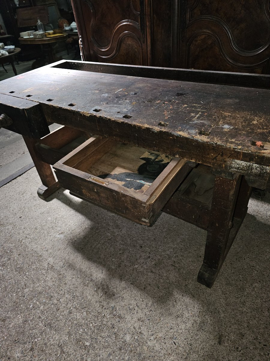 Carpenter's Workbench With 2 Vices-photo-1