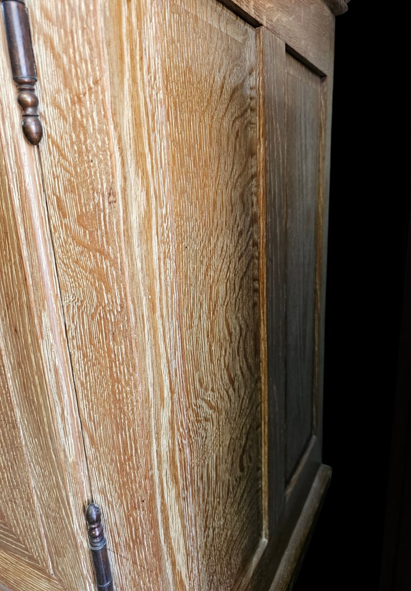 Enfilade des années 40 en chêne cérusé et incrustation de plaques en verre églomisé -photo-6