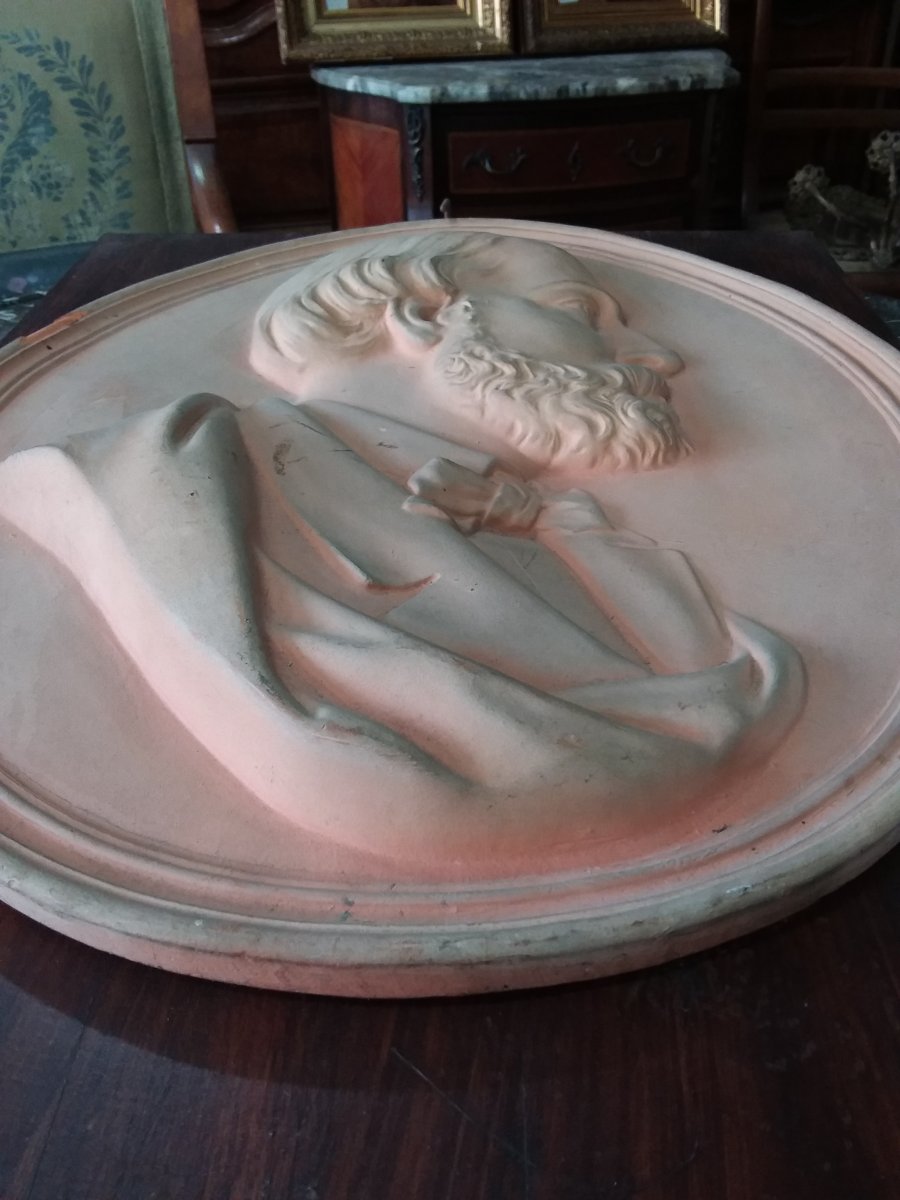 Oval-shaped Terracotta Plaque Showing A Man In Profile-photo-7